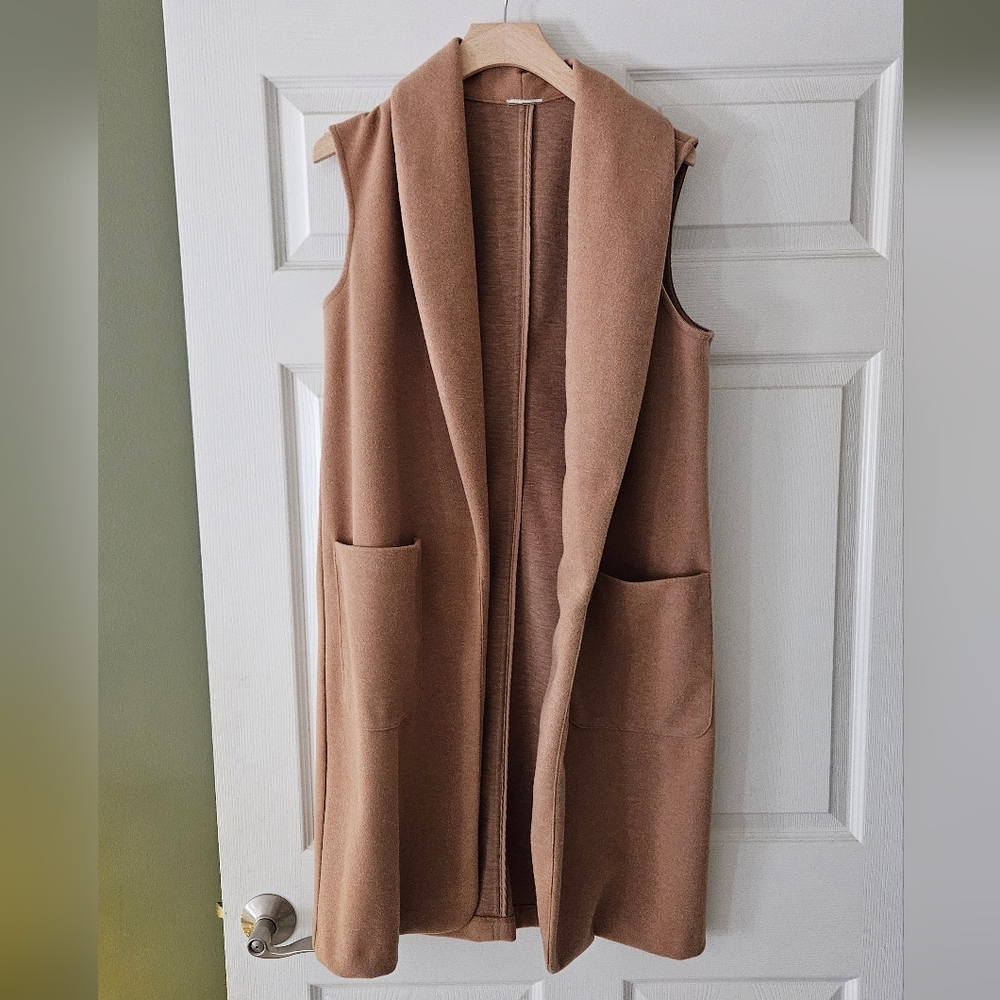Long Sleeveless Vest